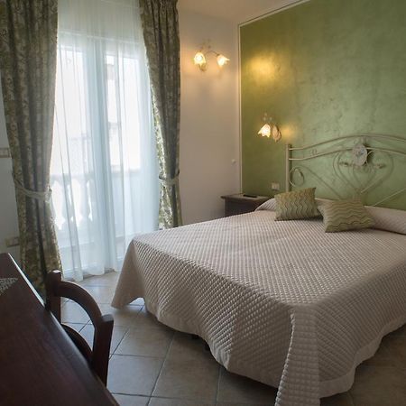 B&B Corte Dell' Immacolata Тавьяно Экстерьер фото