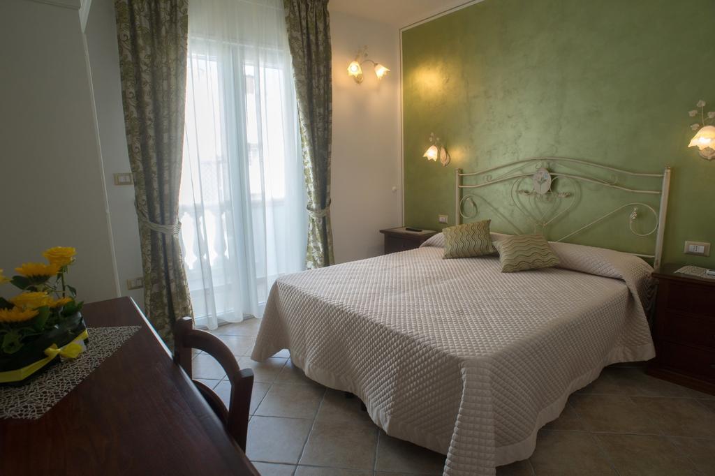 B&B Corte Dell' Immacolata Тавьяно Экстерьер фото