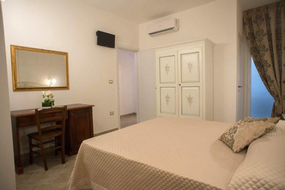B&B Corte Dell' Immacolata Тавьяно Экстерьер фото