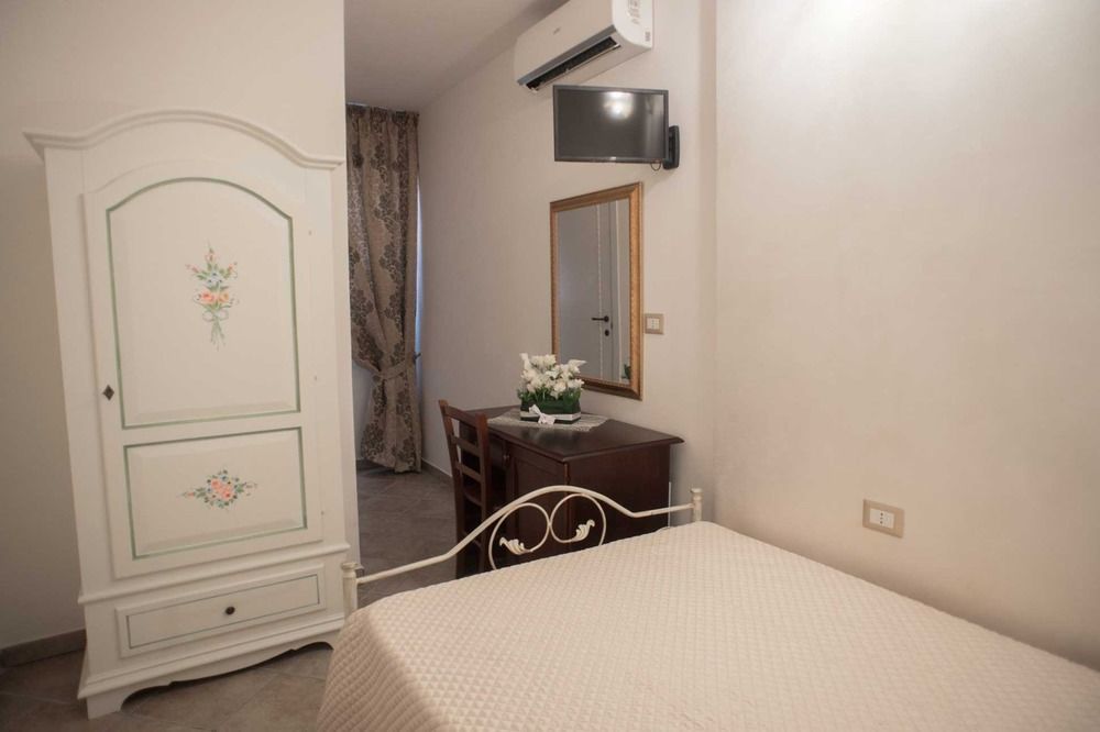 B&B Corte Dell' Immacolata Тавьяно Экстерьер фото